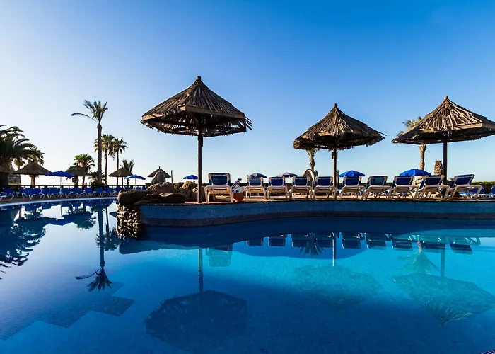 Apartamentos Bluebay Beach Club